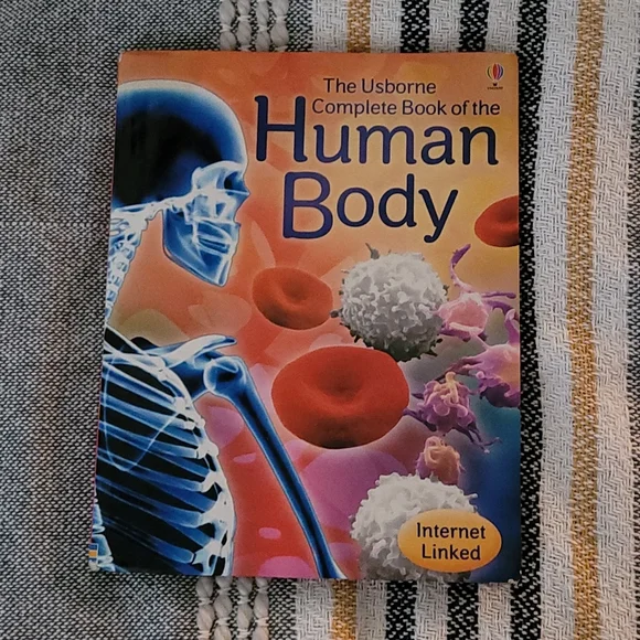 Usborne book - Picture 1 of 2